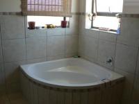 Main Bathroom - 21 square meters of property in Saldanha