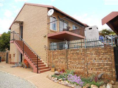 2 Bedroom Cluster for Sale For Sale in Pierre van Ryneveld - Private Sale - MR078573