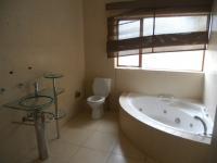 Main Bathroom - 10 square meters of property in Uvongo