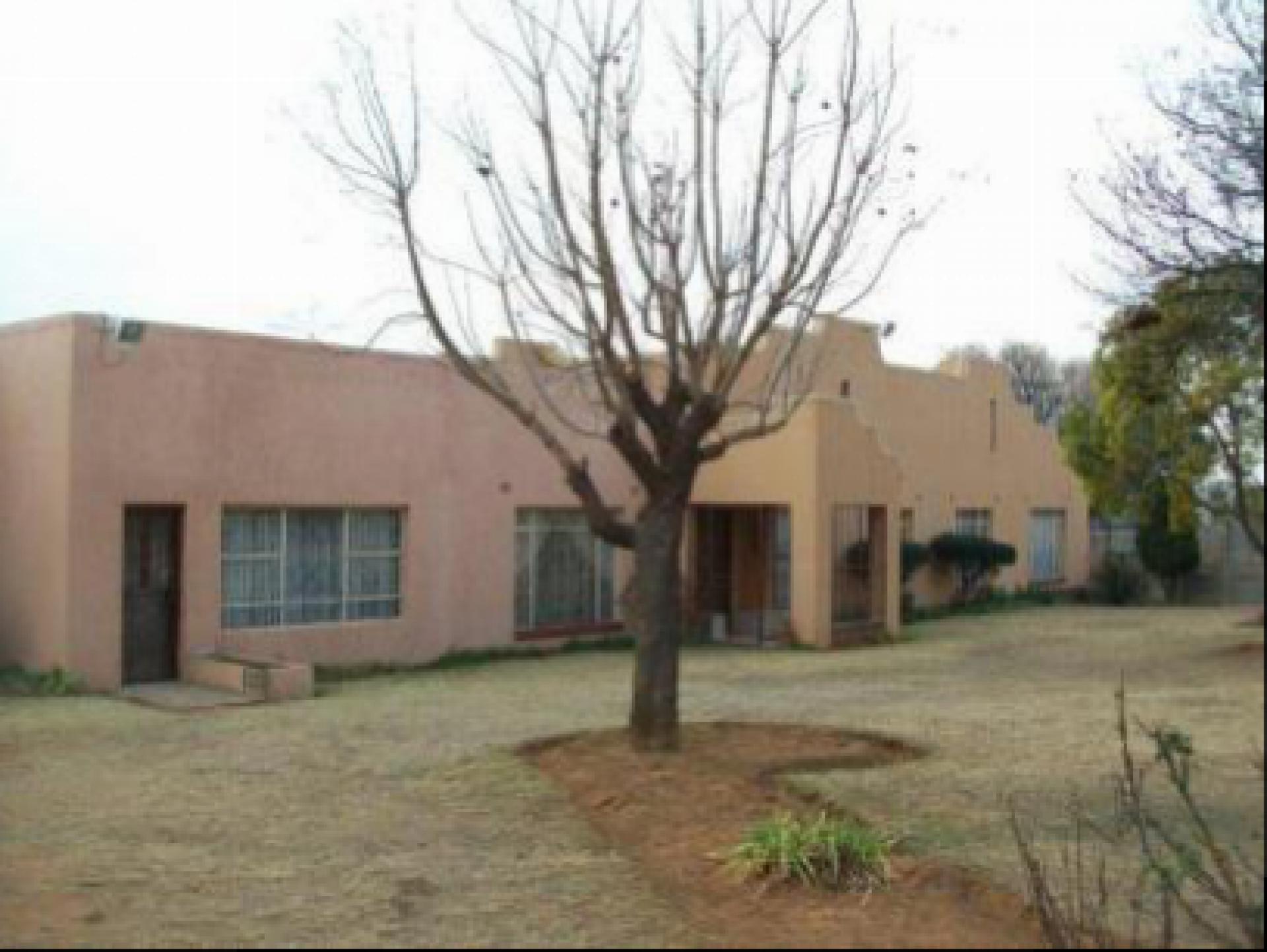 Front View of property in Randfontein
