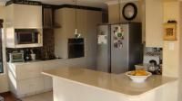 Kitchen - 21 square meters of property in Glentana