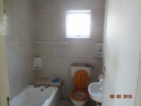 Main Bathroom - 2 square meters of property in Ottery