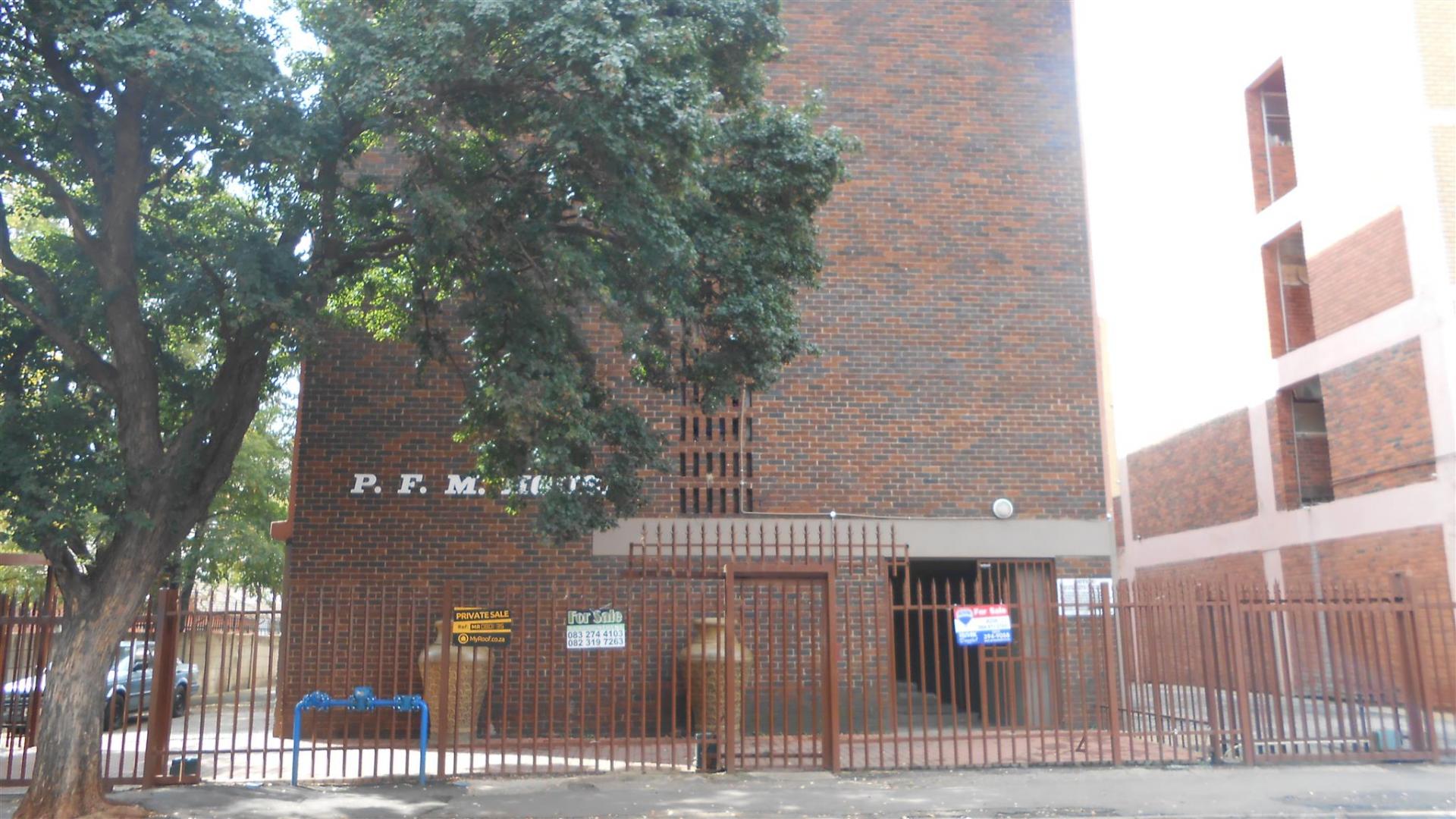 Front View of property in Kempton Park