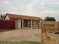 Front View of property in Vosloorus