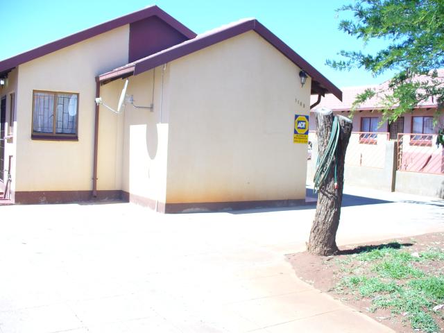 Front View of property in Rustenburg