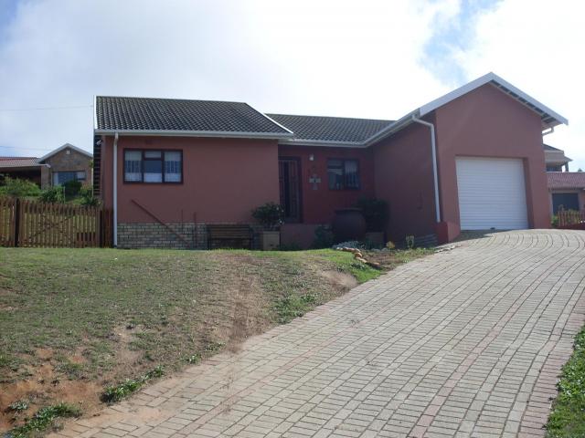 3 Bedroom House for Sale For Sale in Mossel Bay - Private Sale - MR080911