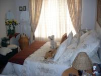 Main Bedroom - 22 square meters of property in Mossel Bay
