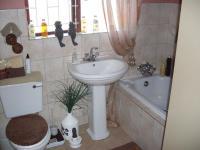Bathroom 2 - 5 square meters of property in Mossel Bay