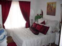 Bed Room 2 - 13 square meters of property in Mossel Bay