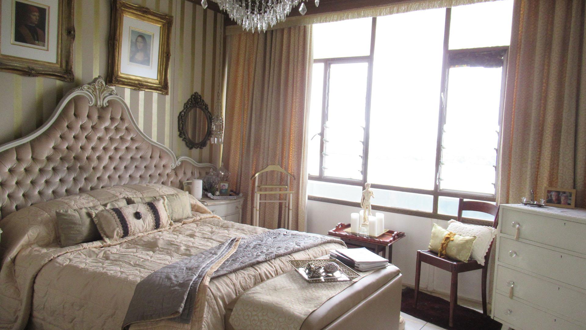 Main Bedroom - 23 square meters of property in Denlee