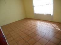 Bed Room 4 - 17 square meters of property in Bloemfontein