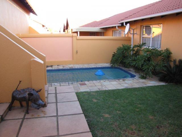 3 Bedroom Sectional Title for Sale For Sale in Halfway Gardens - Private Sale - MR081652