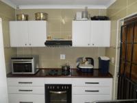 Kitchen - 9 square meters of property in Kingsburgh