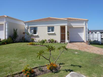 2 Bedroom House for Sale For Sale in Somerset West - Private Sale - MR08221