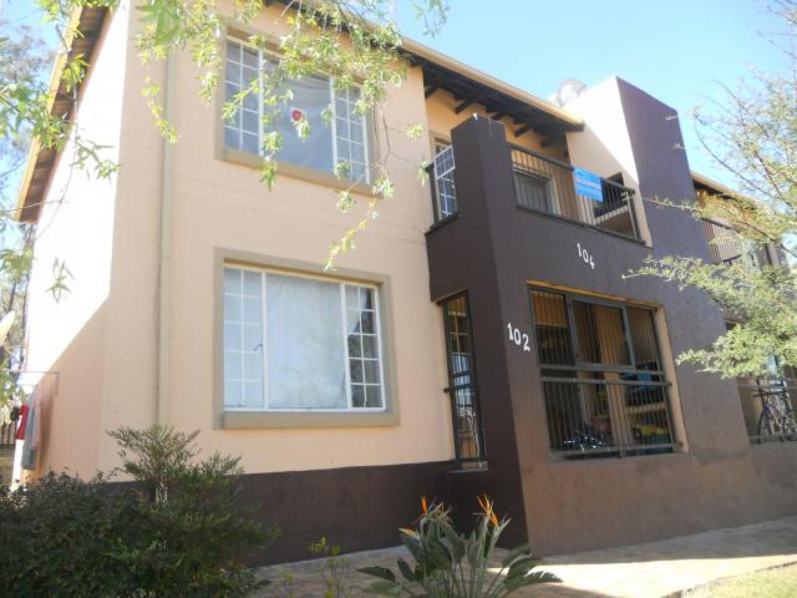 Front View of property in Roodepoort