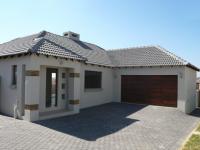 3 Bedroom 3 Bathroom Duet for Sale for sale in Thatchfield