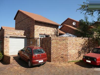 2 Bedroom Duplex for Sale For Sale in Hennopspark - Home Sell - MR08255