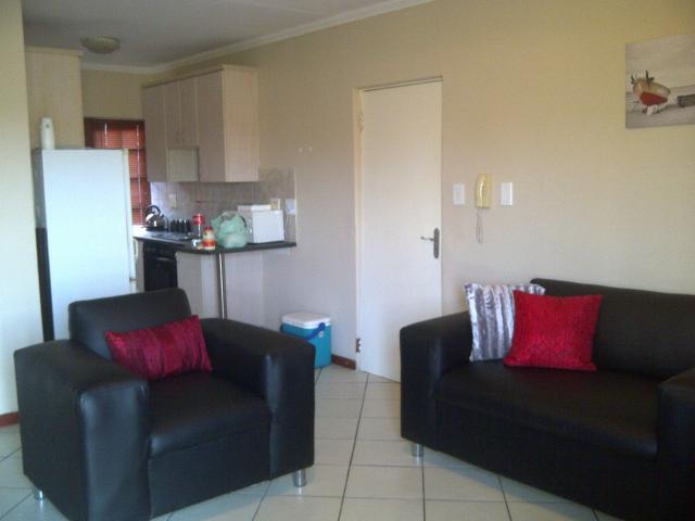 Lounges of property in Despatch