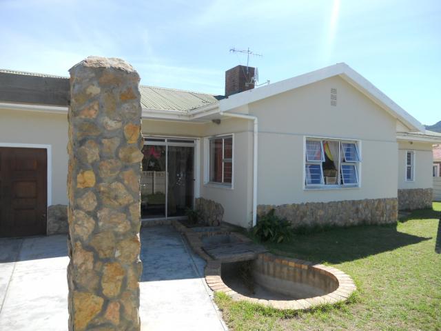 Front View of property in Caledon