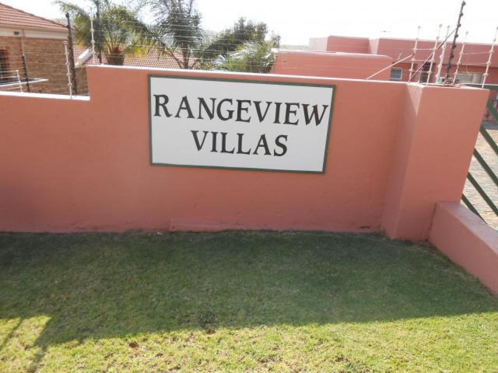 Front View of property in Rangeview