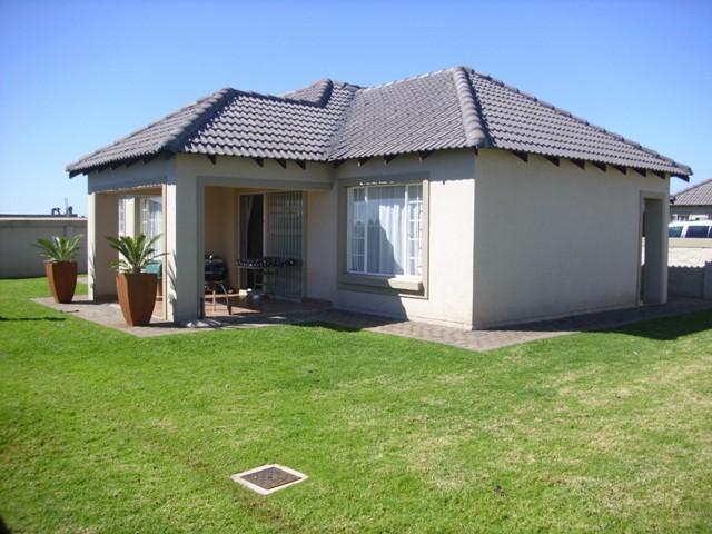 Front View of property in Celtisdal
