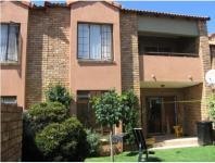 2 Bedroom 1 Bathroom Flat/Apartment for Sale for sale in Mooikloof Ridge