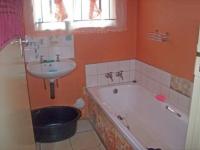 Main Bathroom - 1 square meters of property in Ennerdale
