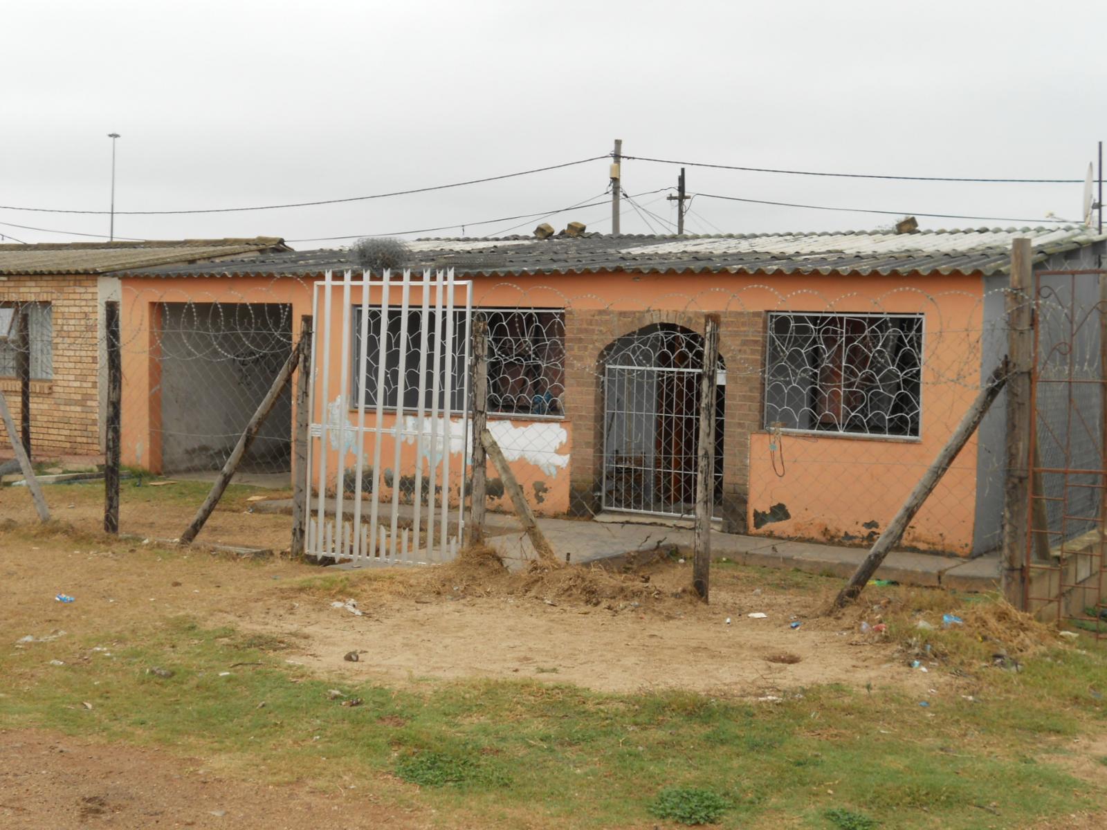 Front View of property in Uitenhage