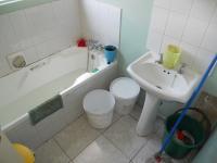 Main Bathroom - 3 square meters of property in Albertsdal