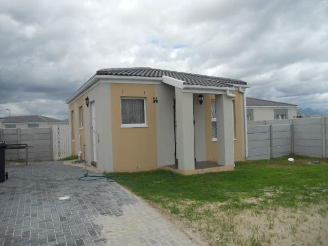 Front View of property in Blue Downs