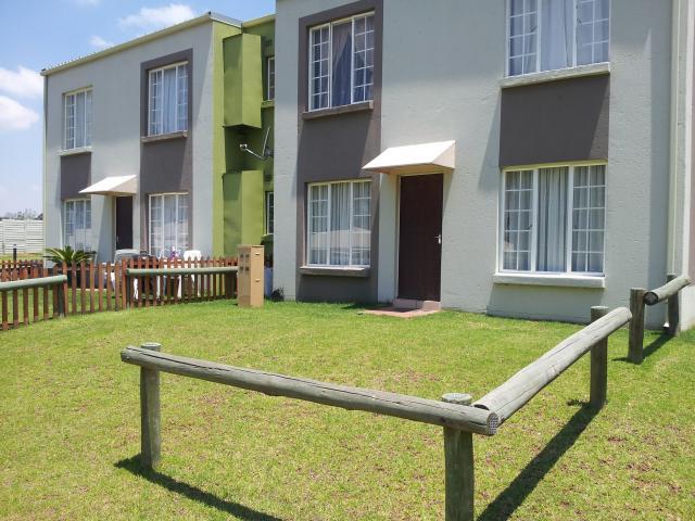 2 Bedroom Sectional Title for Sale For Sale in Benoni - Private Sale - MR084600