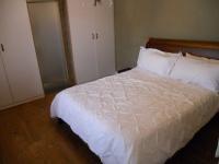 Main Bedroom - 15 square meters of property in Rondebosch East