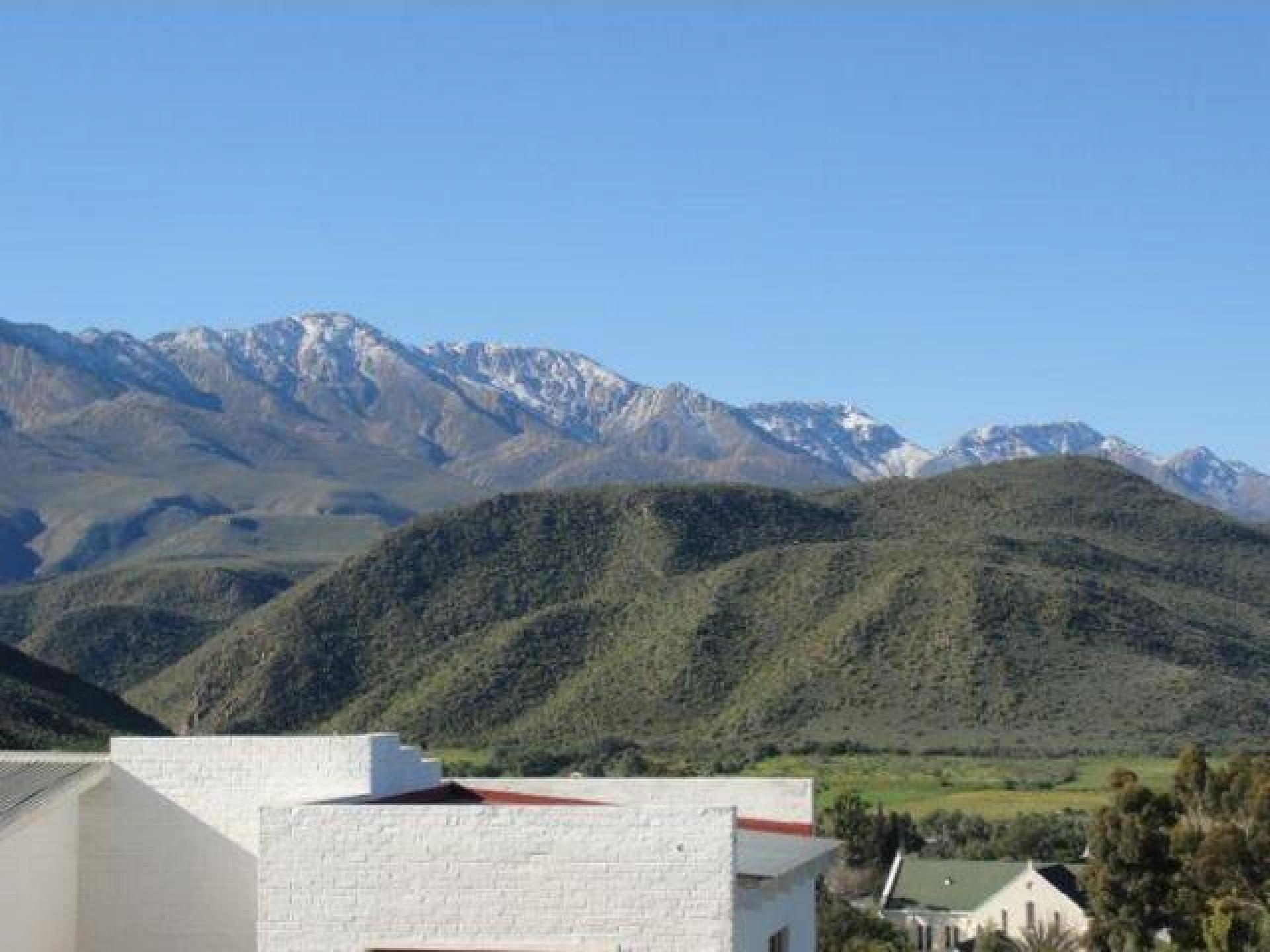 Front View of property in Oudtshoorn