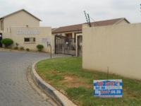 2 Bedroom 2 Bathroom Sec Title for Sale and to Rent for sale in Wilgeheuwel 