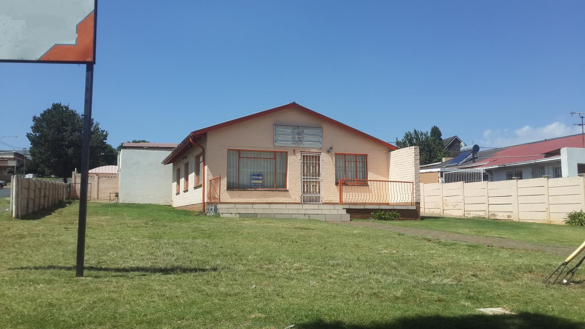 Front View of property in Bosmont