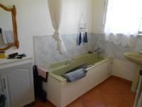 Main Bathroom - 6 square meters of property in Magaliesburg