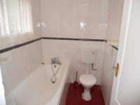 Main Bathroom - 3 square meters of property in Port Edward