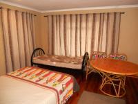 Bed Room 2 - 17 square meters of property in Port Edward