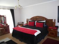 Main Bedroom - 21 square meters of property in Brenthurst