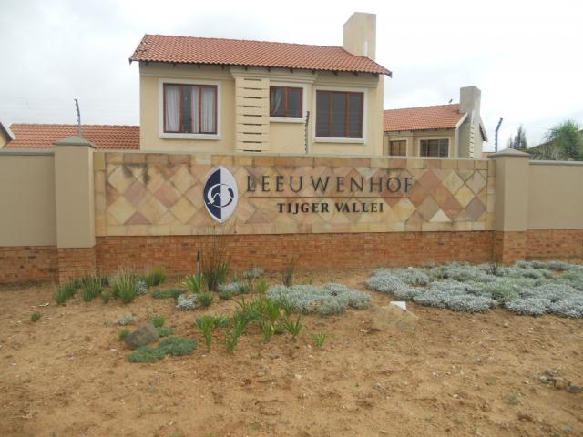 Land for Sale For Sale in Silver Lakes Golf Estate - Private Sale - MR085942