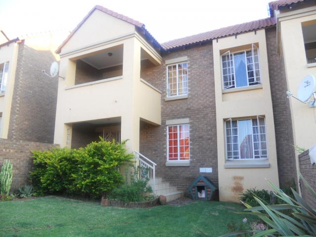 2 Bedroom Simplex for Sale For Sale in Mooikloof Ridge - Private Sale - MR086343