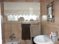 Main Bathroom - 13 square meters of property in Stilfontein