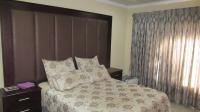 Main Bedroom - 22 square meters of property in Sonland Park