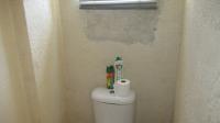 Bathroom 1 - 7 square meters of property in Sonland Park