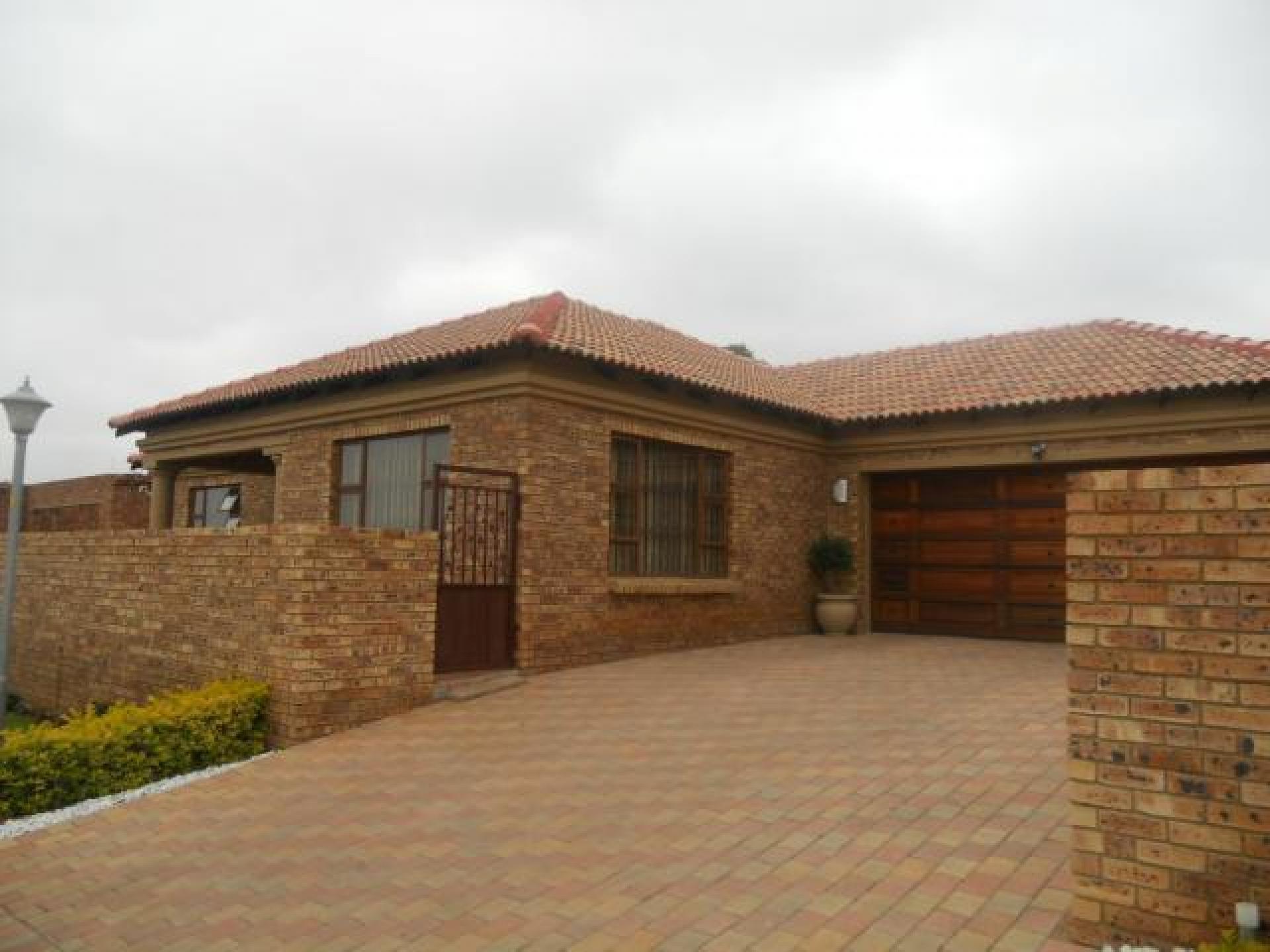 Front View of property in Amandasig