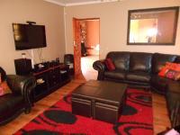 Lounges - 124 square meters of property in Boksburg