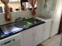Kitchen - 17 square meters of property in Hartenbos