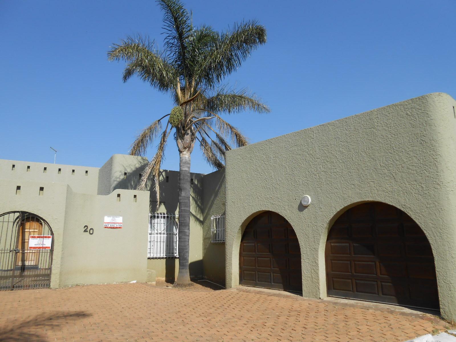 Front View of property in Sunward park