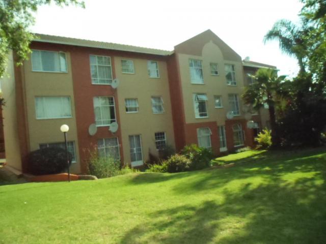 3 Bedroom Apartment for Sale For Sale in Weltevreden Park - Home Sell - MR087528