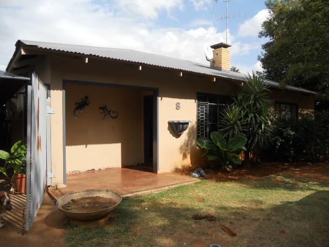 3 Bedroom House for Sale For Sale in Vanderbijlpark - Private Sale - MR087630